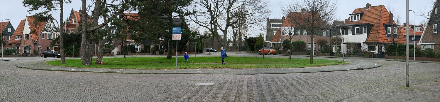 Small round park